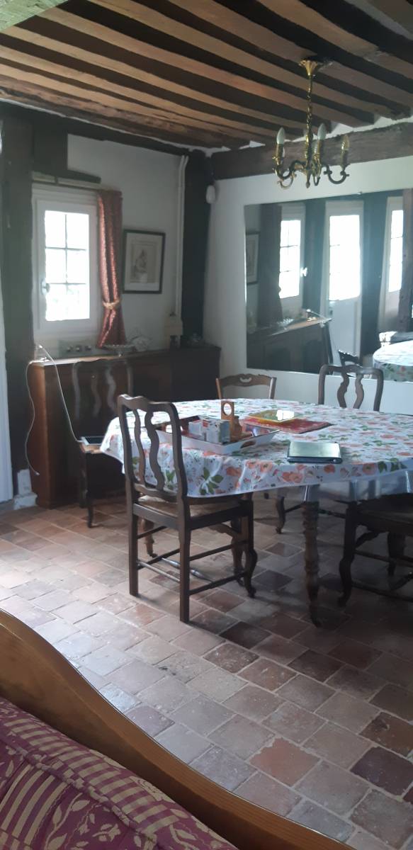 Devis pour vider le débarras d'une maison ancienne avec bibelots et tableaux proche de Beauvais 60