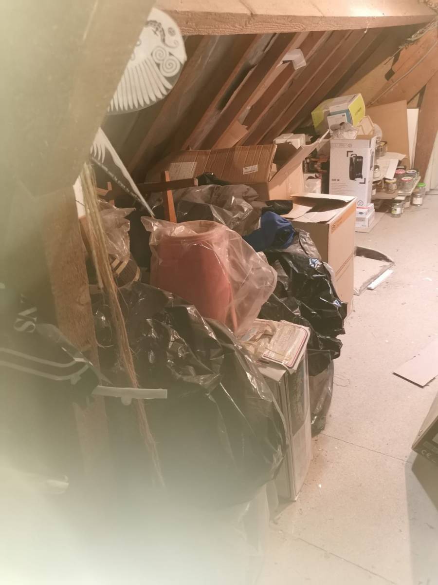 Débarras des encombrants d'un grenier avec achat d'objets militaire à côté du Havre 76