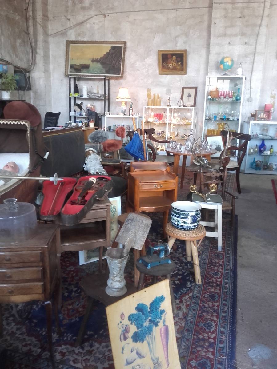 Engager une société pour le débarras d'un magasin ou d'un local commercial proche d'Amiens 80