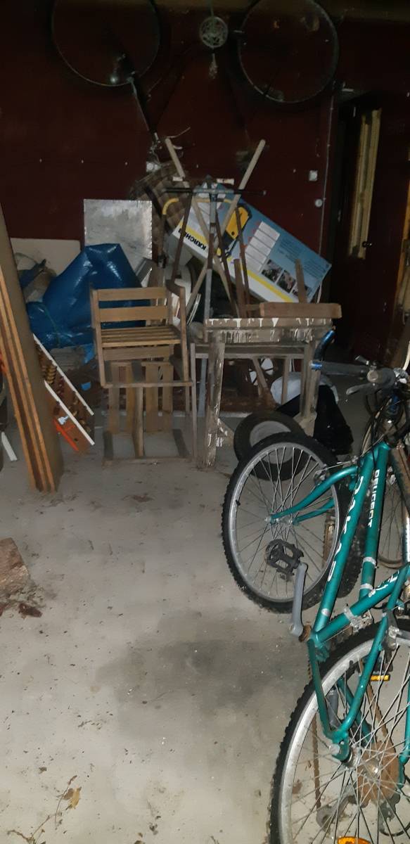 Débarras gratuit Val-de-Reuil : entreprise pour vider un garage de ses encombrants