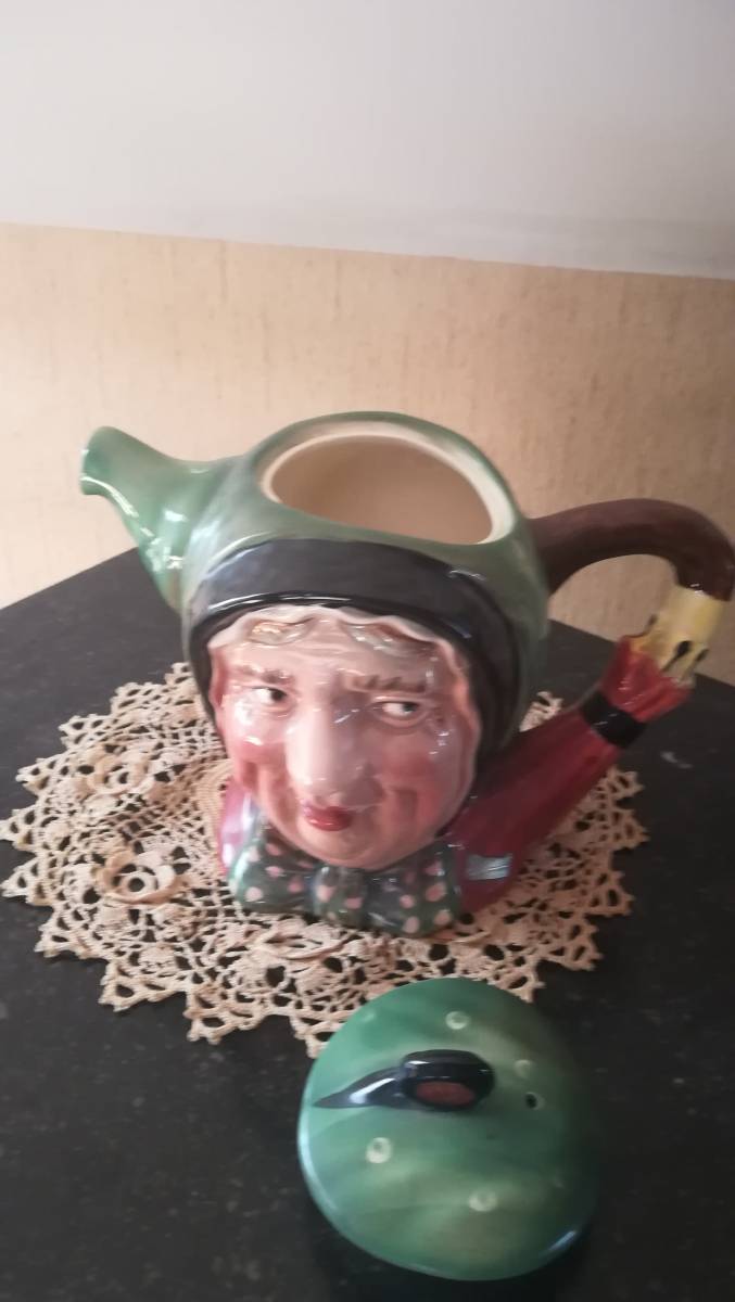 Entreprise de débarras pour l’achat de vieux bibelots d’un grenier proche de Rouen 76